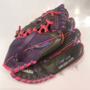 Franklin Sports beginner baseball mitt